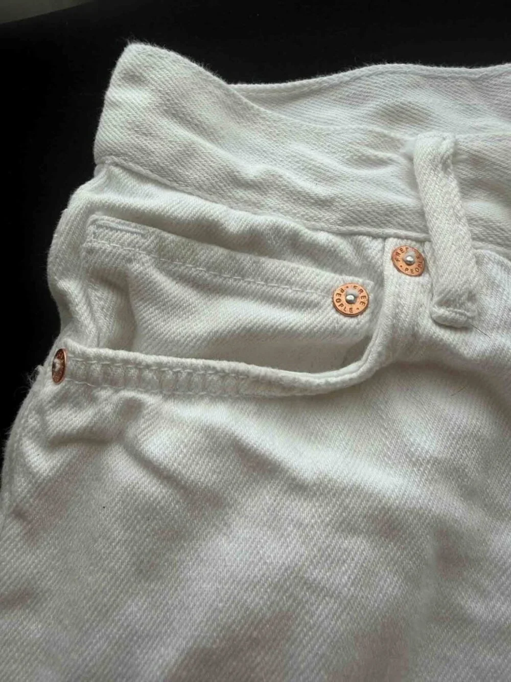 Free People Twenty Tees White Distressed Denim Cutoff Shorts Size 2-4